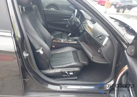 2017 BMW 320I xDrive z USA, uszkodzony, nr VIN WBA8E5G53HNU41555